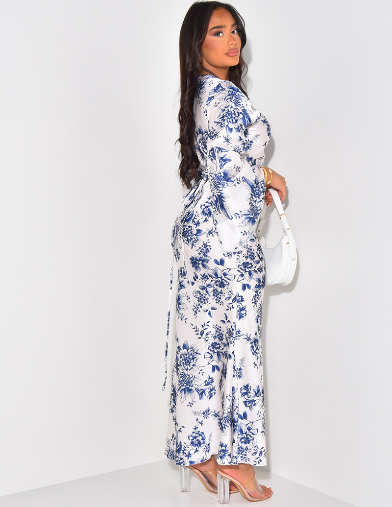 Langes Satin-Kleid zum Binden im Rücken ausgestellte Ärmel mit Blumenmuster