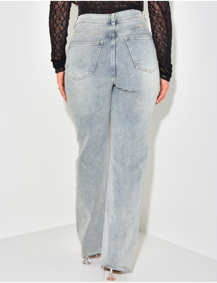Jeans stretchy coupe droite à délavage vintage