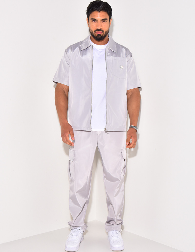 Ensemble cargo avec arc de triomphe