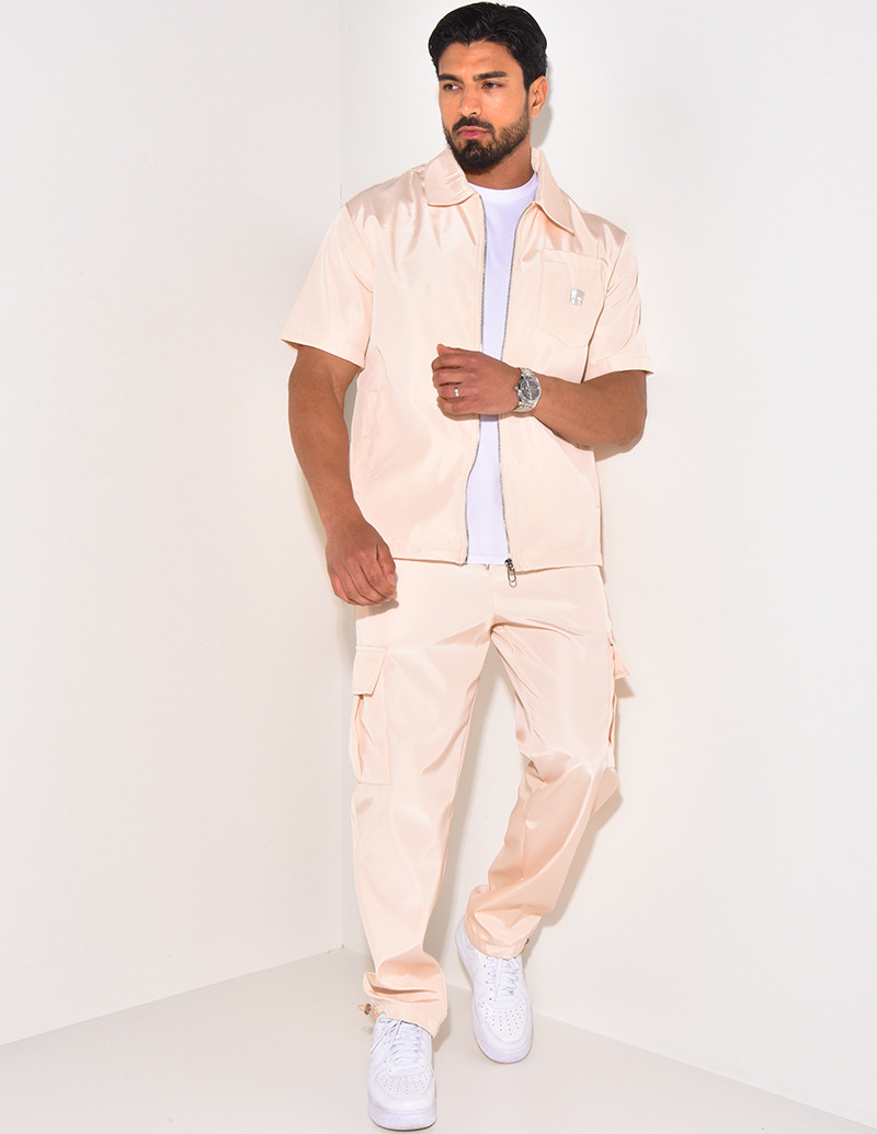 Ensemble cargo avec arc de triomphe