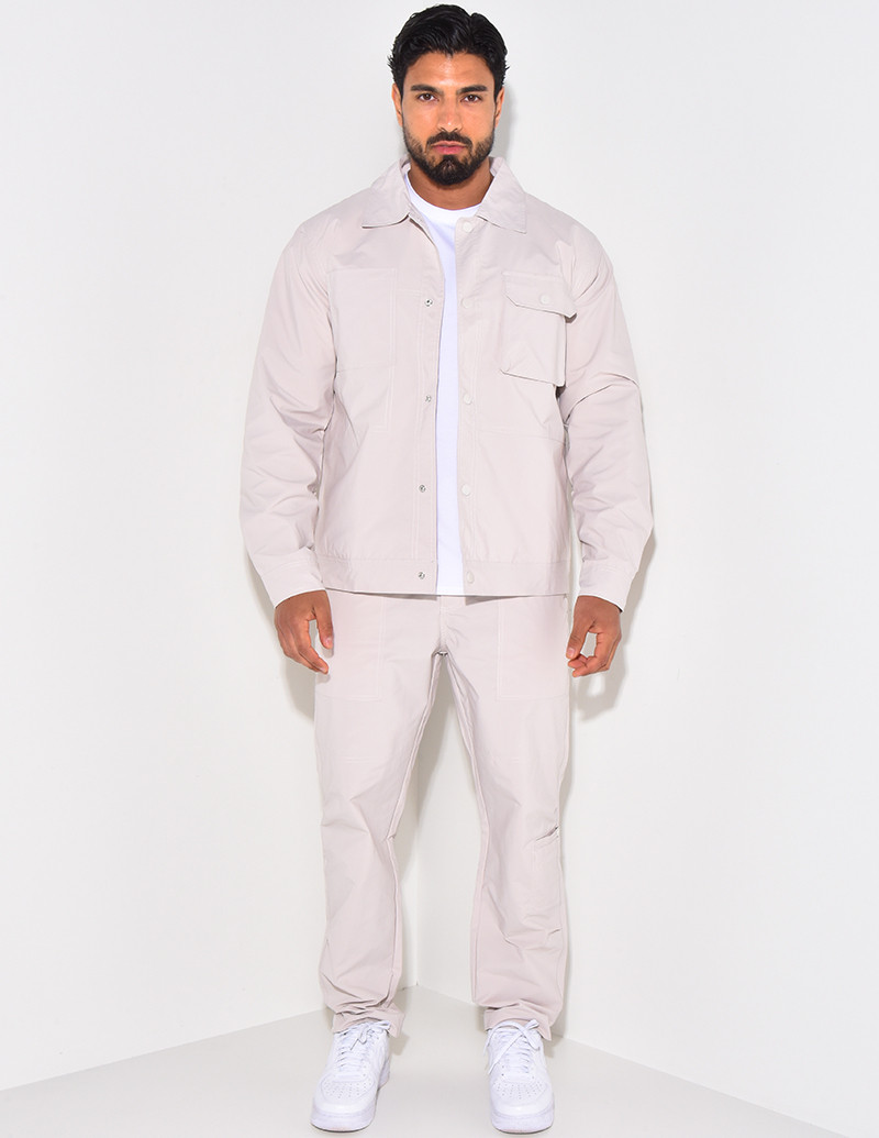 Ensemble fin pantalon et chemise à boutons pressions