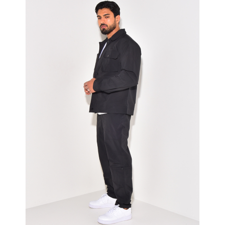 Ensemble fin pantalon et chemise à boutons pressions Ensemble fin pantalon et chemise à boutons pressions