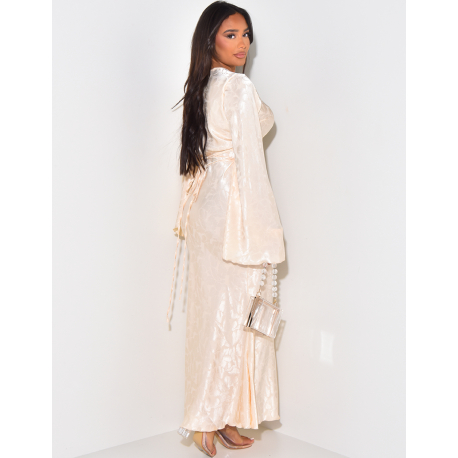 Robe longue en satin à lacets dans le dos à motifs Robe longue en satin à lacets dans le dos à motifs