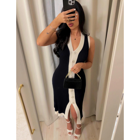 Ärmelloses geripptes Kleid mit kontrastierender Bordüre