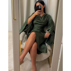 Langes Satinkleid mit drapiertem Kragen & ausgestellten Ärmeln *in beide Richtungen tragbar Langes Satinkleid mit drapiertem Kragen & ausgestellten Ärmeln *in beide Richtungen tragbar