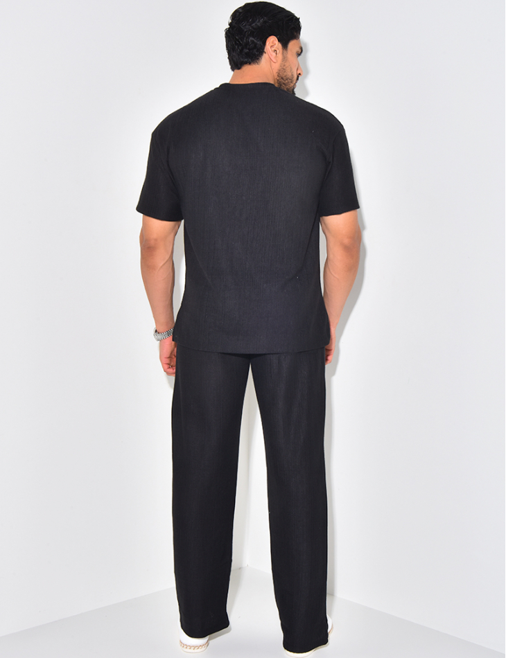 Ensemble texturé pantalon et t-shirt à poche Ensemble texturé pantalon et t-shirt à poche