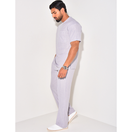 Ensemble texturé pantalon et t-shirt à poche Ensemble texturé pantalon et t-shirt à poche