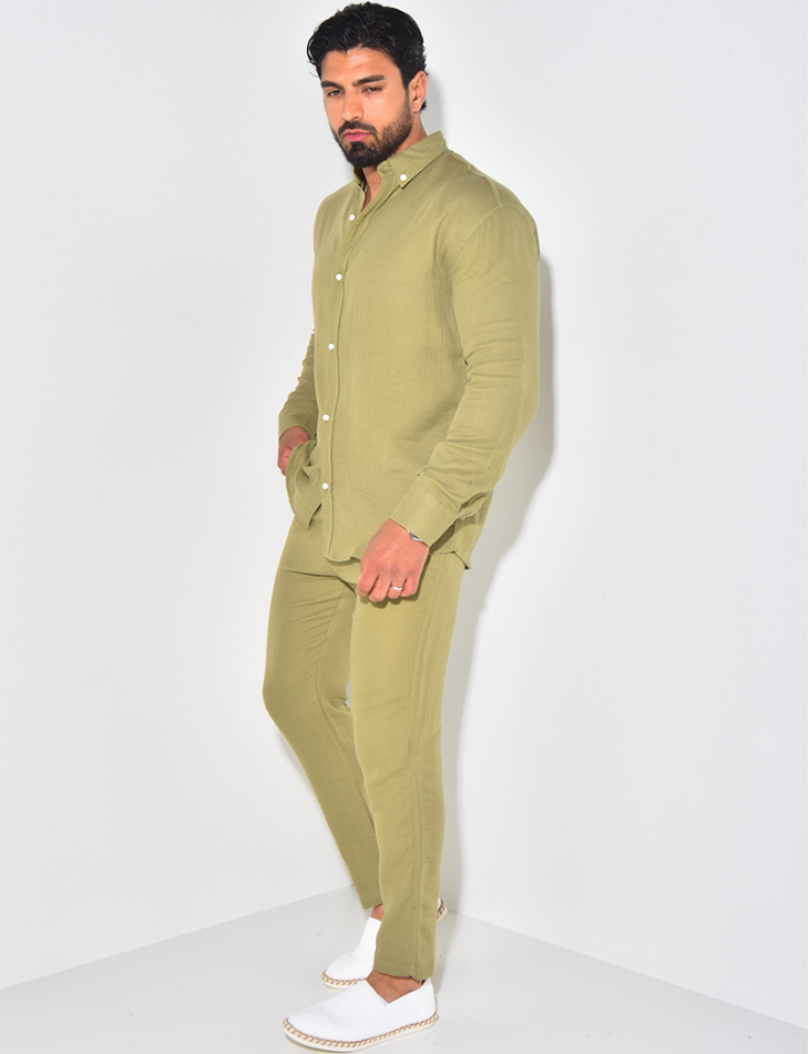 Ensemble pantalon resserré et chemise en coton Ensemble pantalon resserré et chemise en coton