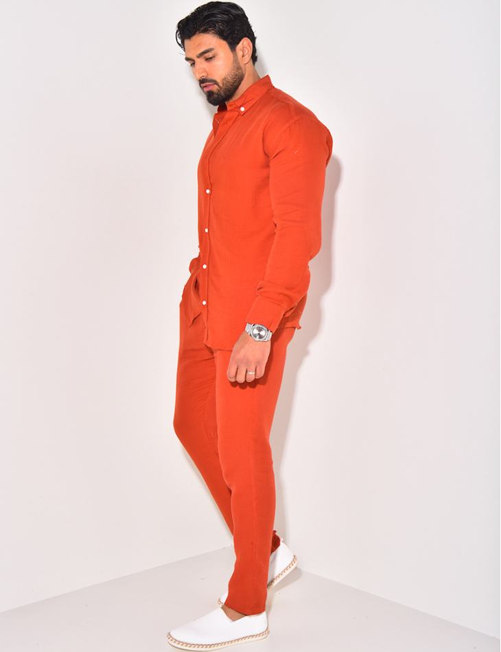 Ensemble pantalon resserré et chemise en coton Ensemble pantalon resserré et chemise en coton