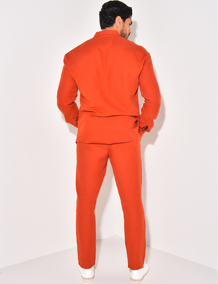 Ensemble pantalon resserré et chemise en coton Ensemble pantalon resserré et chemise en coton