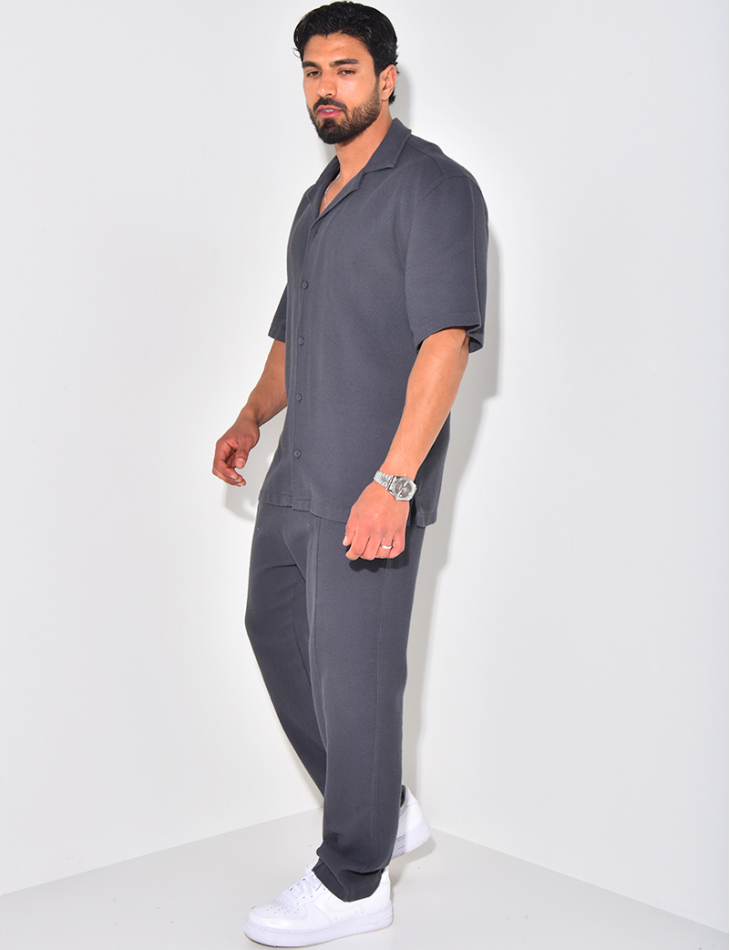 Ensemble pantalon et chemise manches courtes texturé Ensemble pantalon et chemise manches courtes texturé