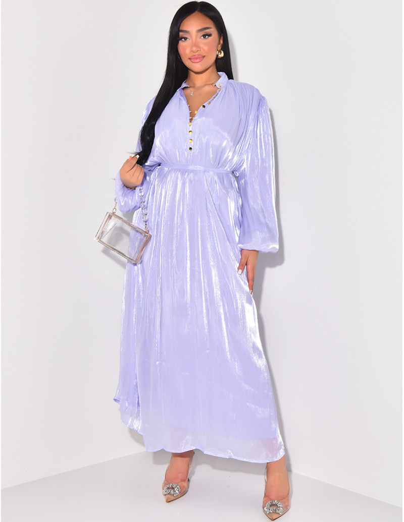 Robe longue à boutons dorés et ceinture