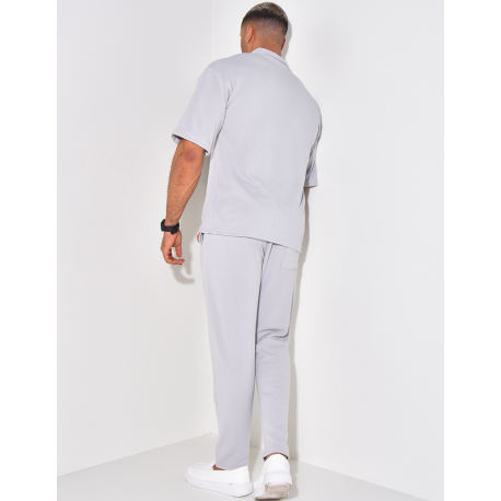 Ensemble pantalon et chemise manches courtes texturé Ensemble pantalon et chemise manches courtes texturé