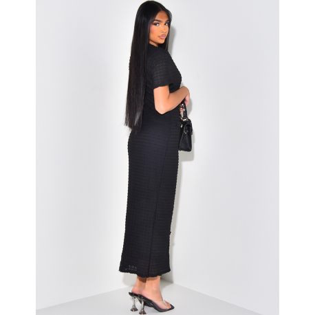 Robe longue texturée à boutons dorés Robe longue texturée à boutons dorés