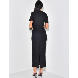 Robe longue texturée à boutons dorés Robe longue texturée à boutons dorés