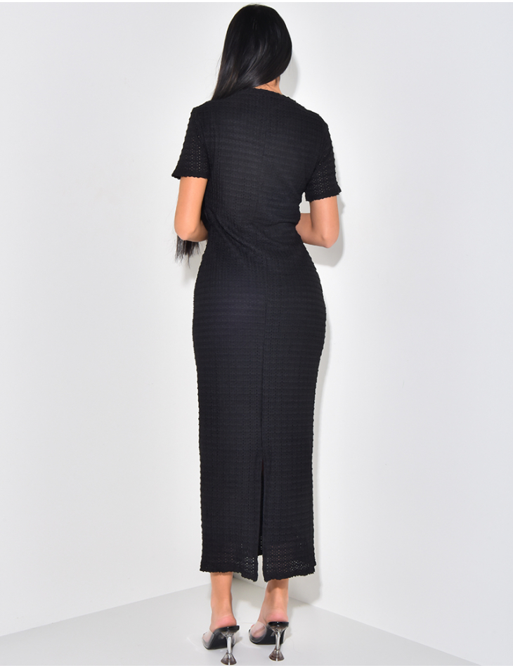 Robe longue texturée à boutons dorés Robe longue texturée à boutons dorés