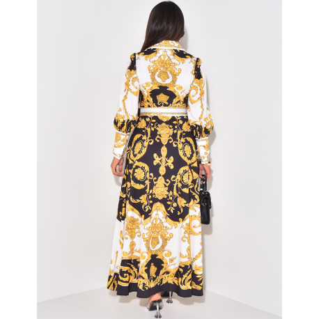 Langes Kleid mit Barockmuster und Taillengürtel