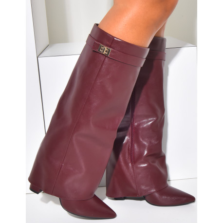 Leatherette boots with square heels and flap