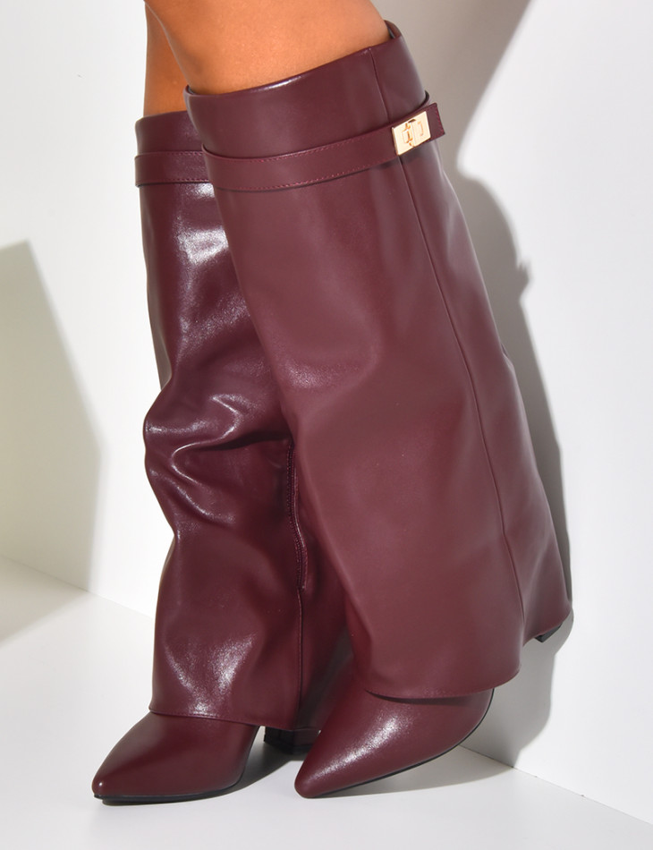 Leatherette boots with square heels and flap