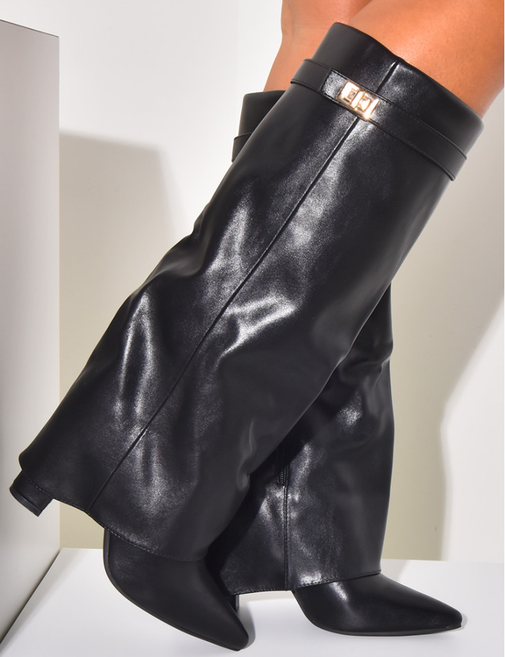 Bottes en similicuir à talons carré et rabat