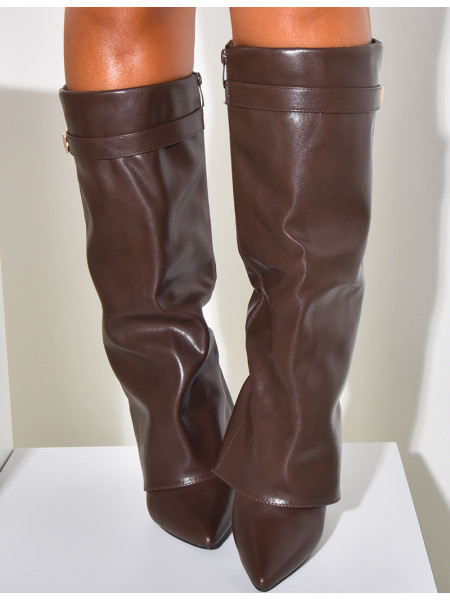 Bottes en similicuir à talons carré et rabat