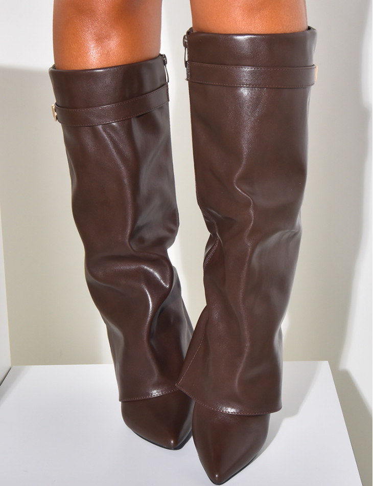 Bottes en similicuir à talons carré et rabat