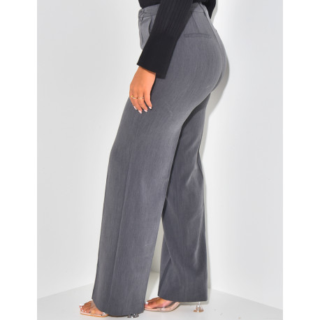 Gerade geschnittene Schneiderhose in melierter Optik.