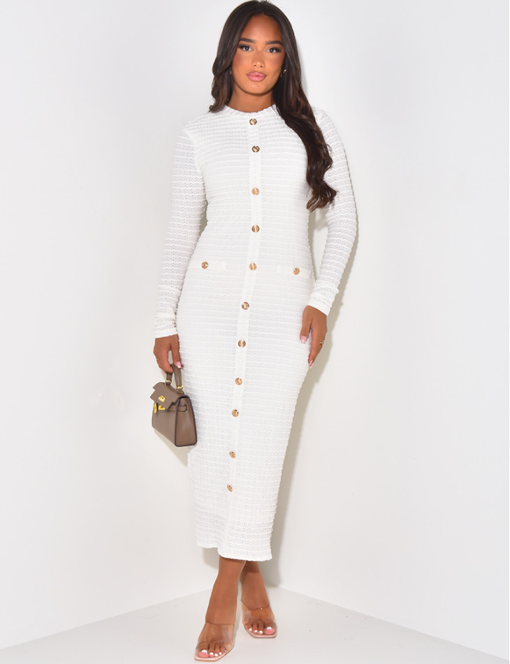 Robe longue texturée à boutons dorés