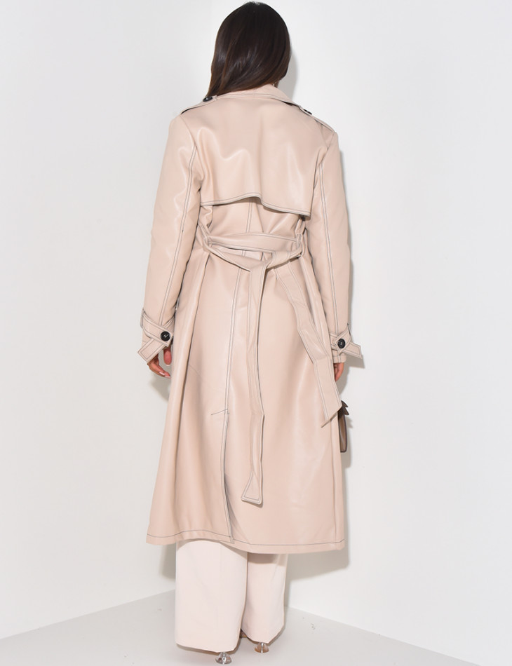 Trench long en similicuir à coutures contrastantes