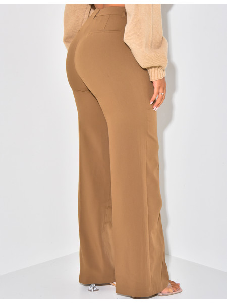 Gerade geschnittene Schneiderhose in melierter Optik.