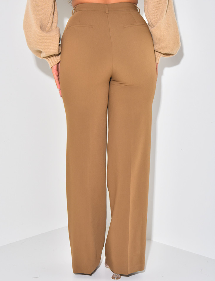 Gerade geschnittene Schneiderhose in melierter Optik.