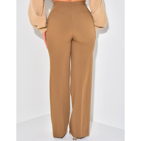 Gerade geschnittene Schneiderhose in melierter Optik.