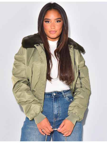 Bombers court à fourrure au col