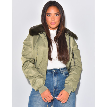 Bombers court à fourrure au col