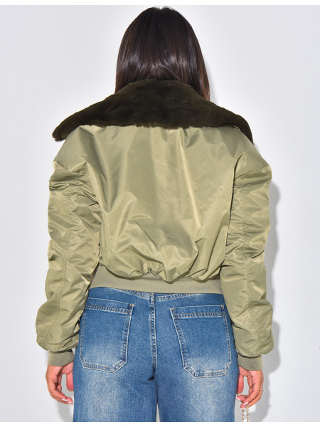 Bombers court à fourrure au col