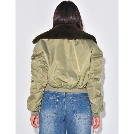 Bombers court à fourrure au col