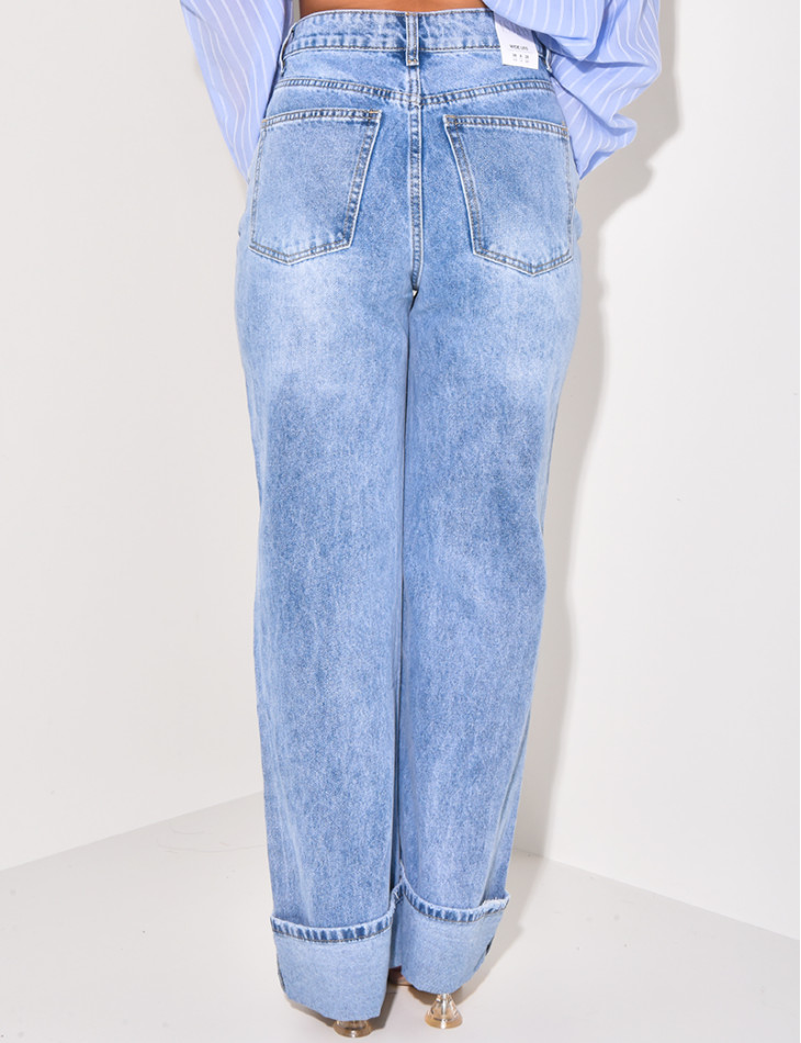 Jeans coupe droite à revers