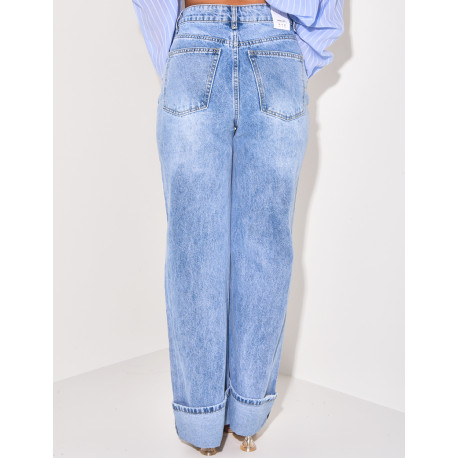 Jeans coupe droite à revers