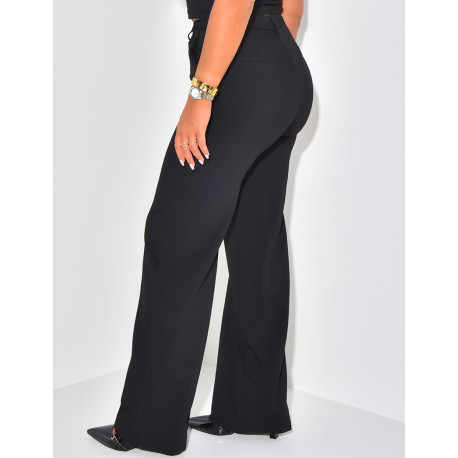 Gerade geschnittene Schneiderhose in melierter Optik.