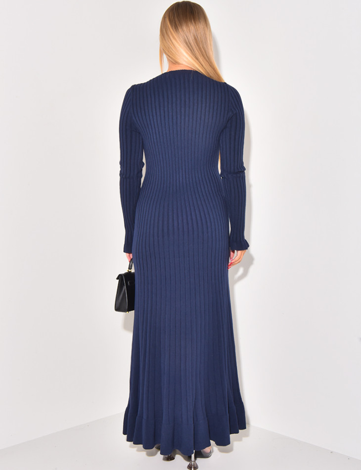 Robe pull longue côtelée évasée