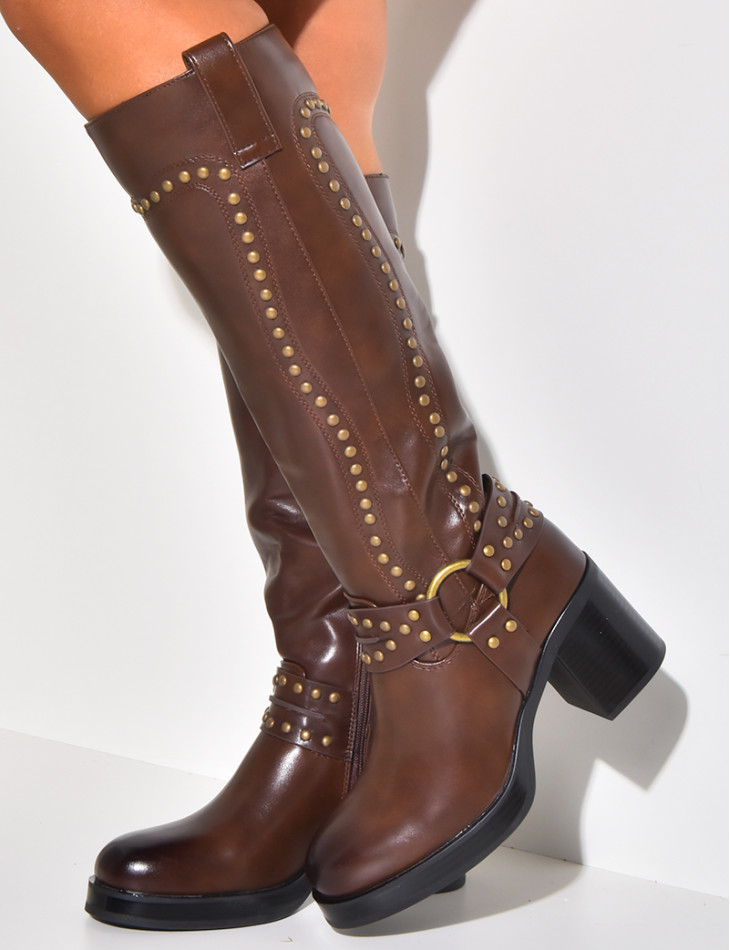 Bottes à talons style western cloutées