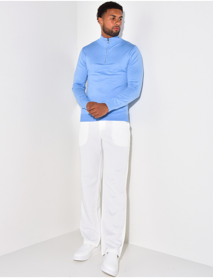 Thin sweater with zip collar