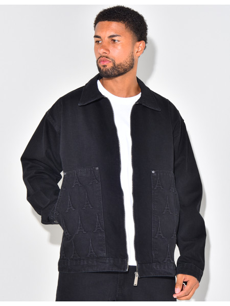 Schwarze Jeanskombination