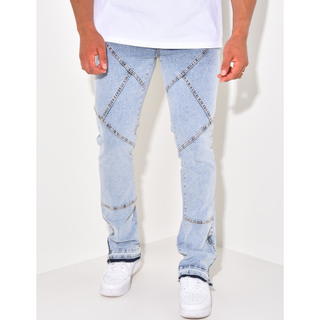 Flare jeans with stitching and closure