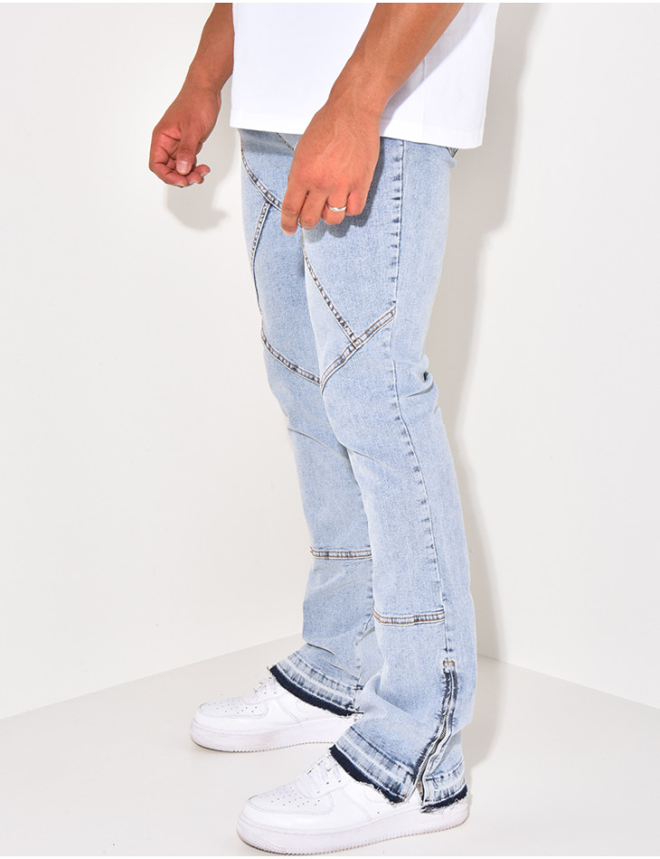 Flare jeans with stitching and closure