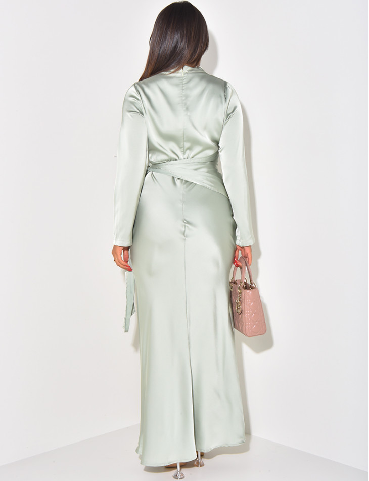 Satinkleid zum Binden