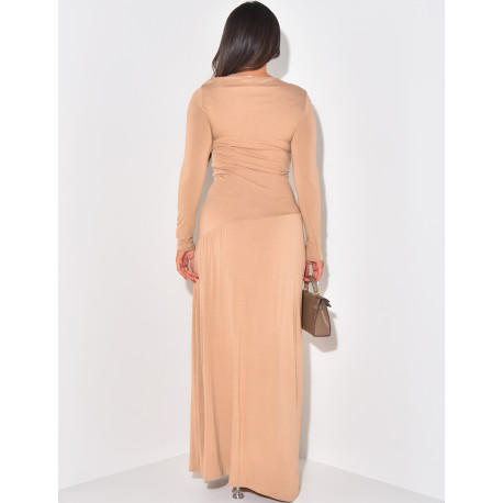 Langes asymmetrisches Kleid mit Drapierungseffekt