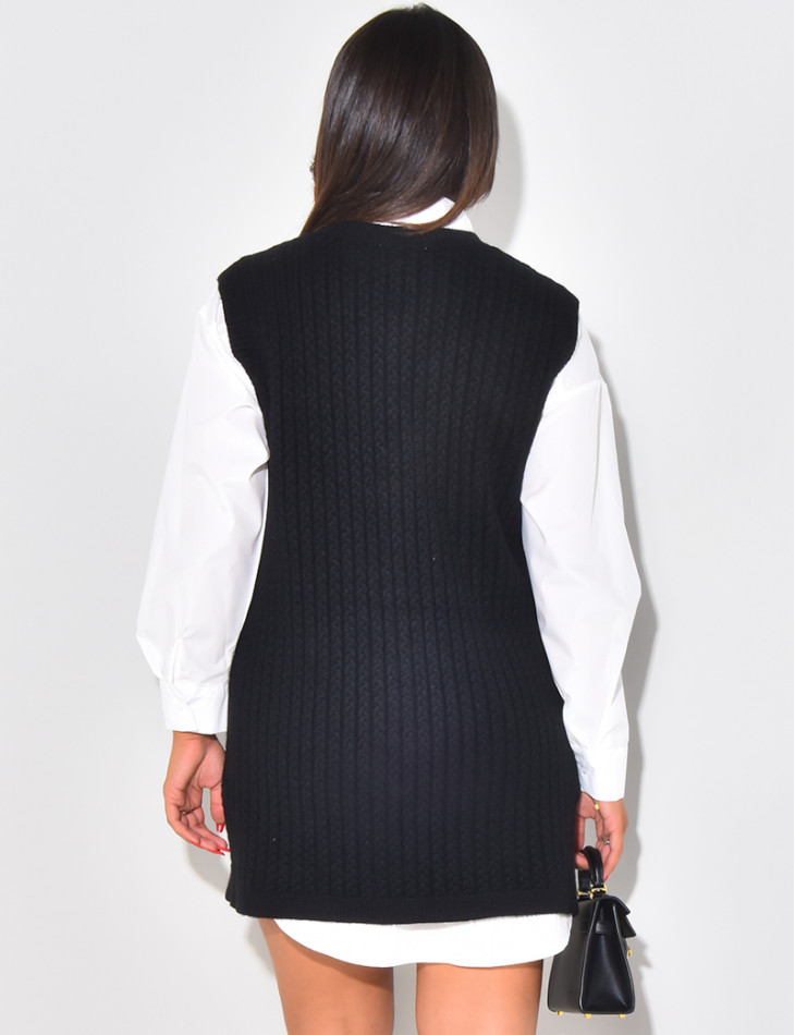 Long sleeveless knitted vest