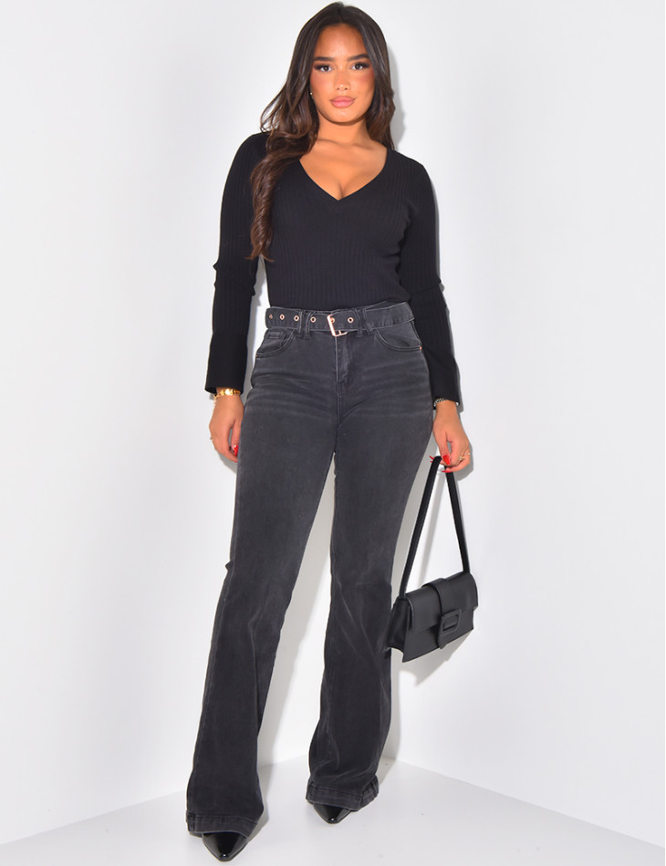 Jeans mit hoher Taille & Schlaghose mit Gürtel