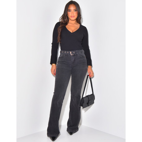 Jeans mit hoher Taille & Schlaghose mit Gürtel